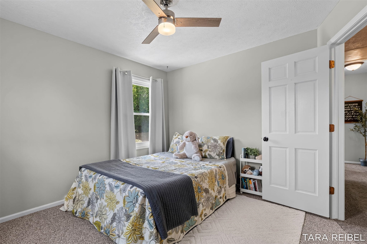 990 Riley Street Property Photo 39