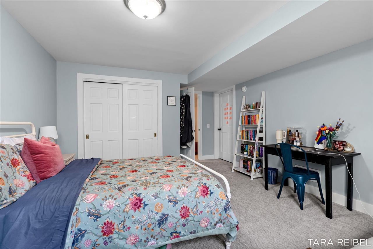 990 Riley Street Property Photo 47