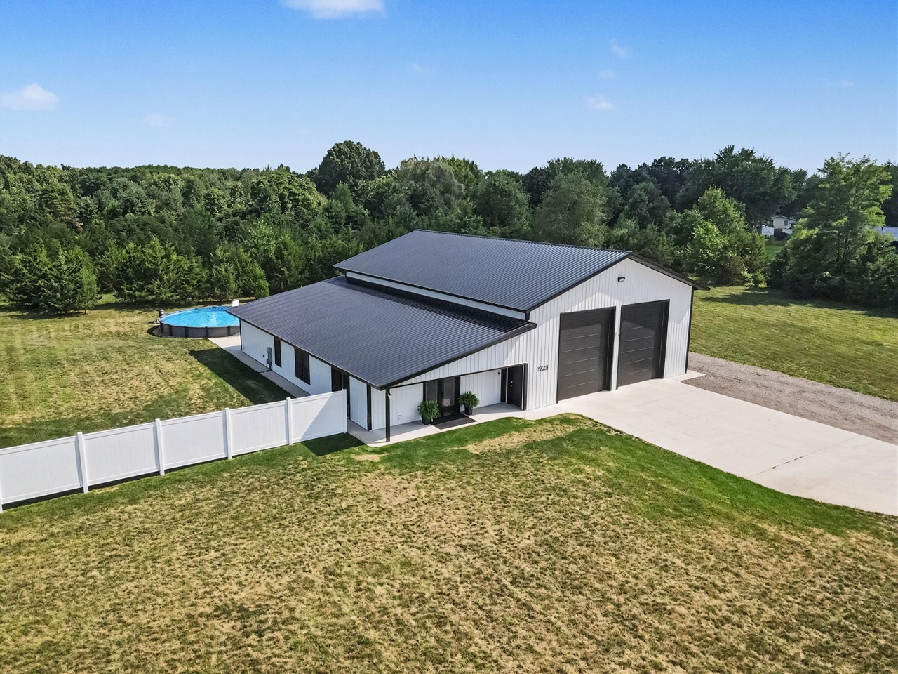 19061 M-60 Property Photo 1