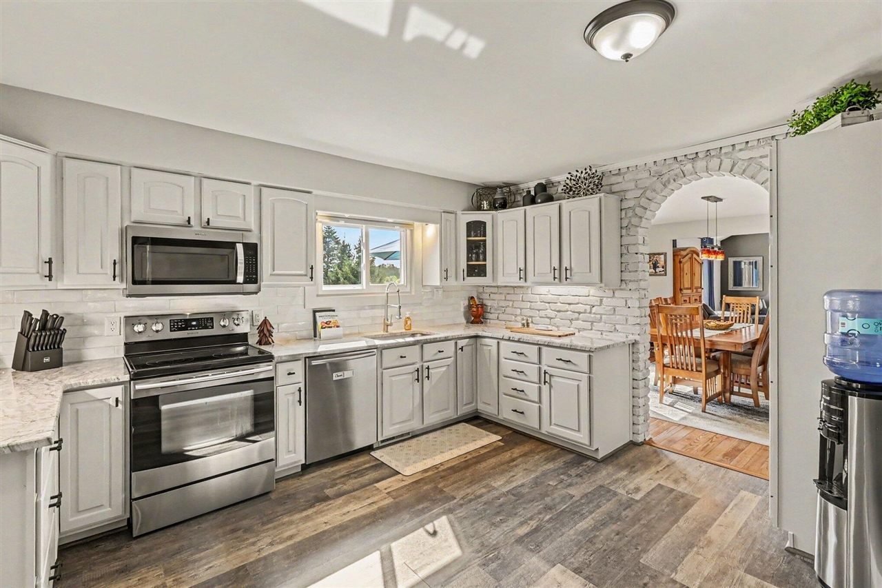 1900 Oak Grove Road Property Photo 7