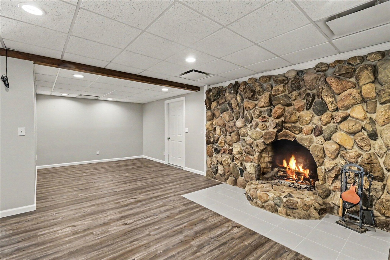1900 Oak Grove Road Property Photo 24