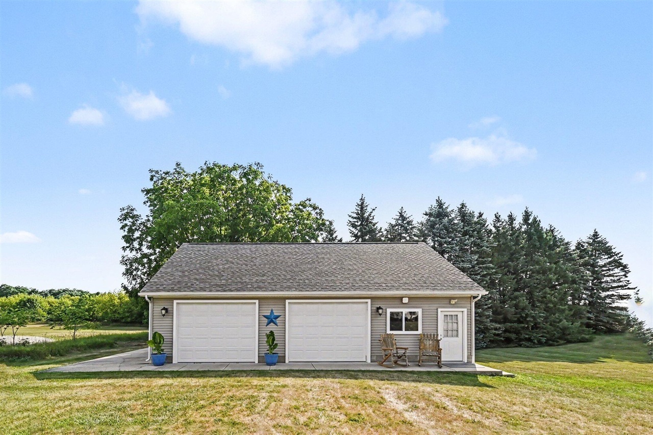1900 Oak Grove Road Property Photo 32