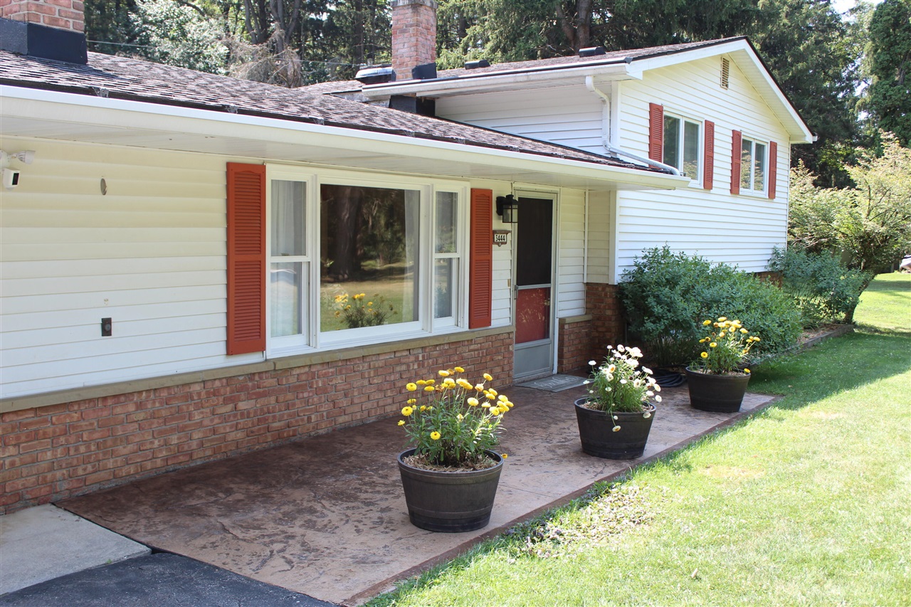 3444 E Pineview Drive Property Photo 2