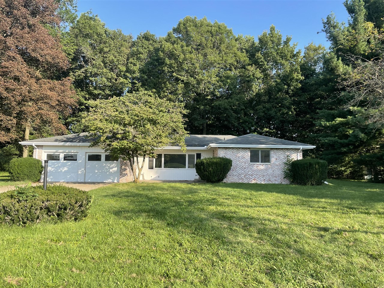 8486 S Hillcrest Drive Property Photo 1