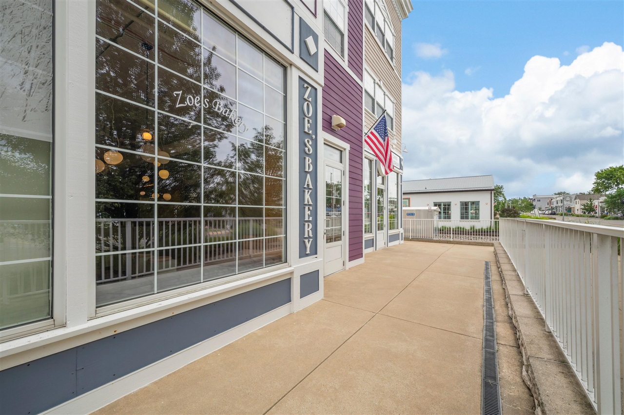 225 N Whittaker Street Property Photo 4