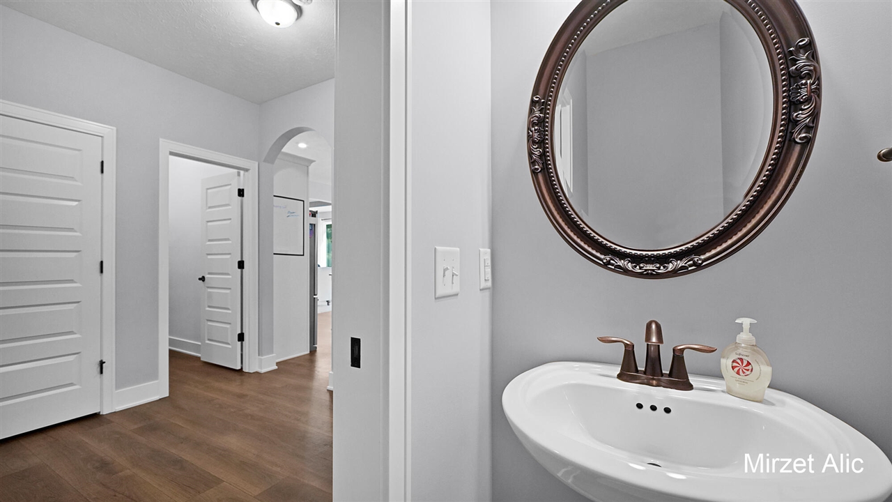 5220 Canyon River Drive Property Photo 27