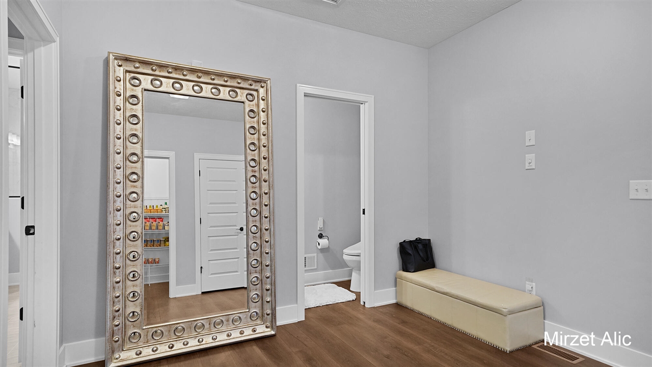 5220 Canyon River Drive Property Photo 28