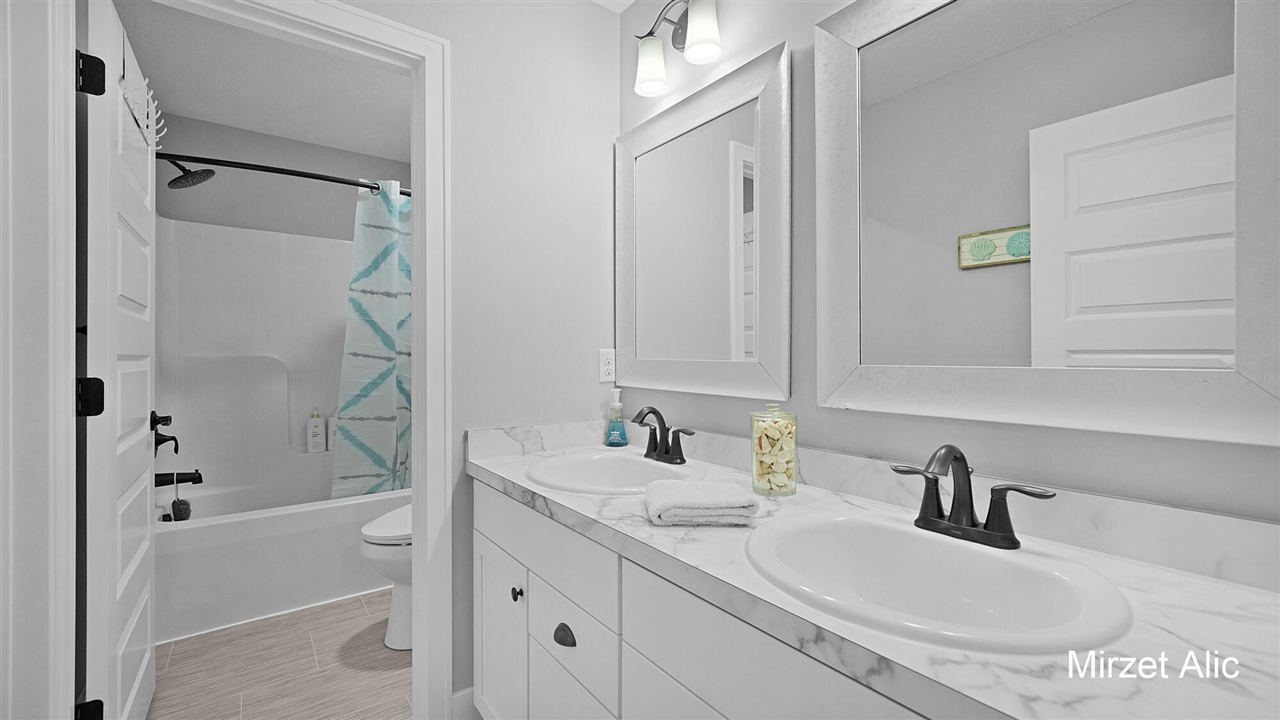 5220 Canyon River Drive Property Photo 40