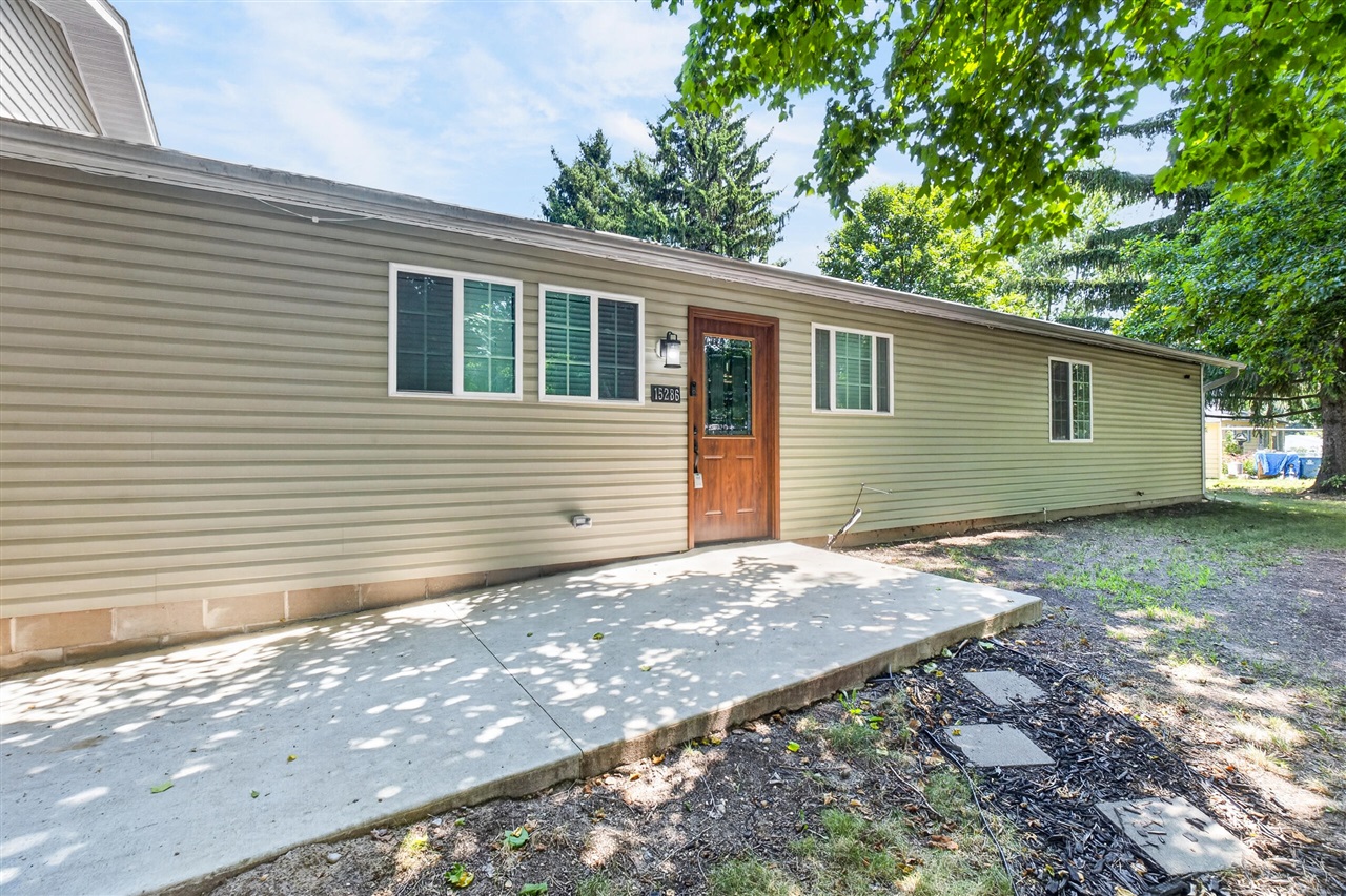 15286 Ackerson Drive Property Photo 3