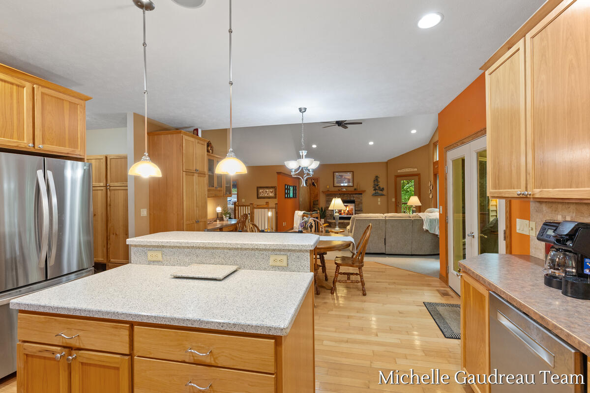 6244 Black Creek Drive Property Photo 14