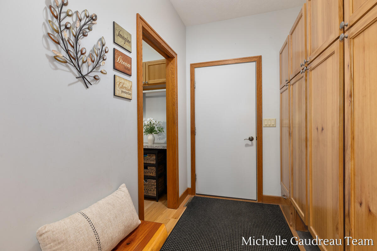 6244 Black Creek Drive Property Photo 19
