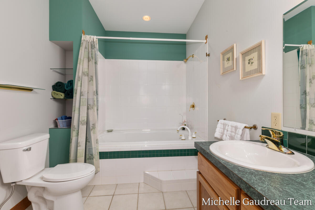 6244 Black Creek Drive Property Photo 29