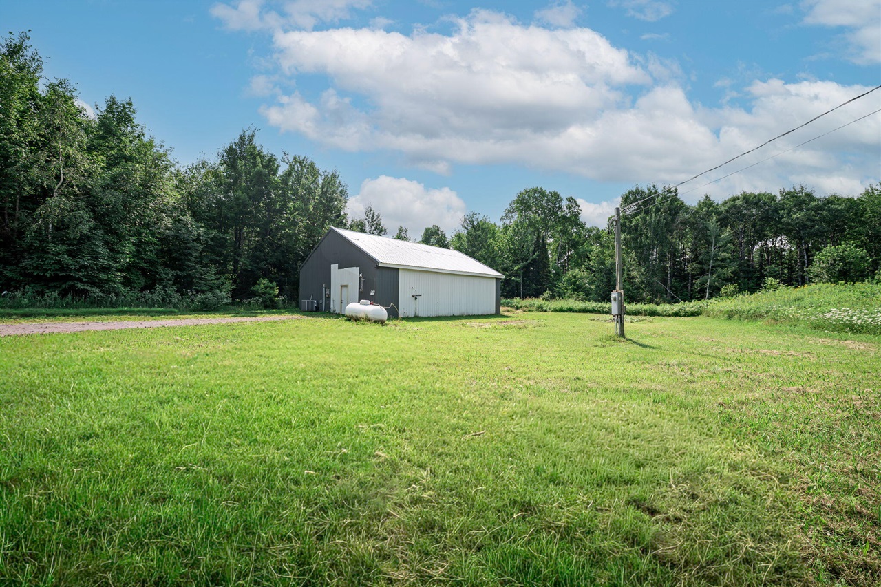 23105 Prickett Property Photo 3