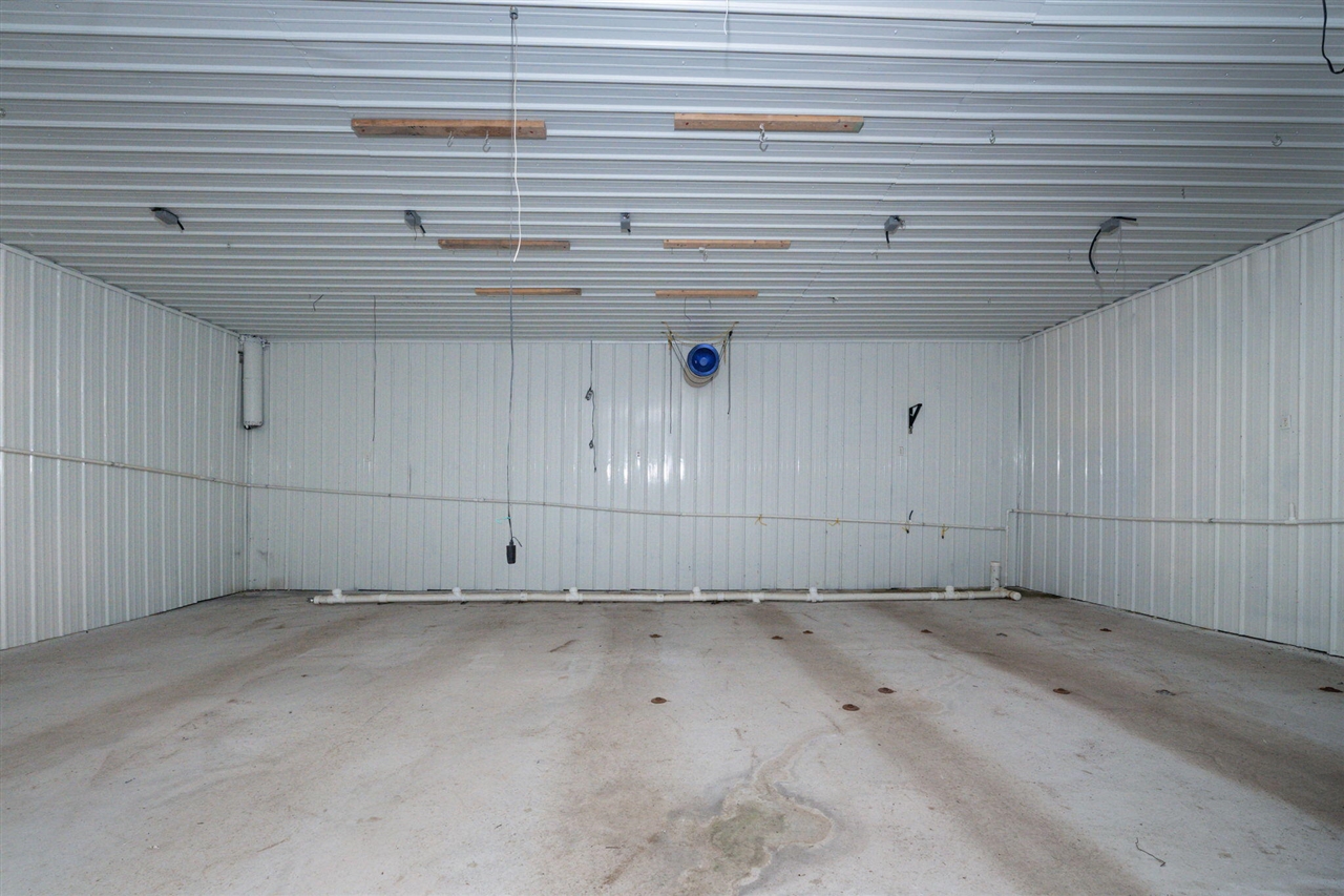23105 Prickett Property Photo 7