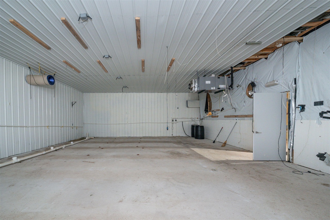23105 Prickett Property Photo 9