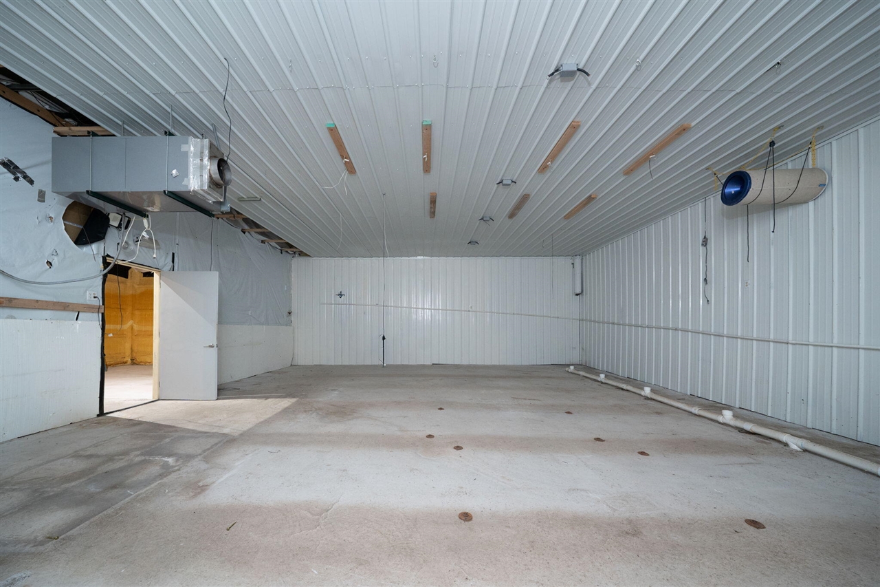 23105 Prickett Property Photo 10