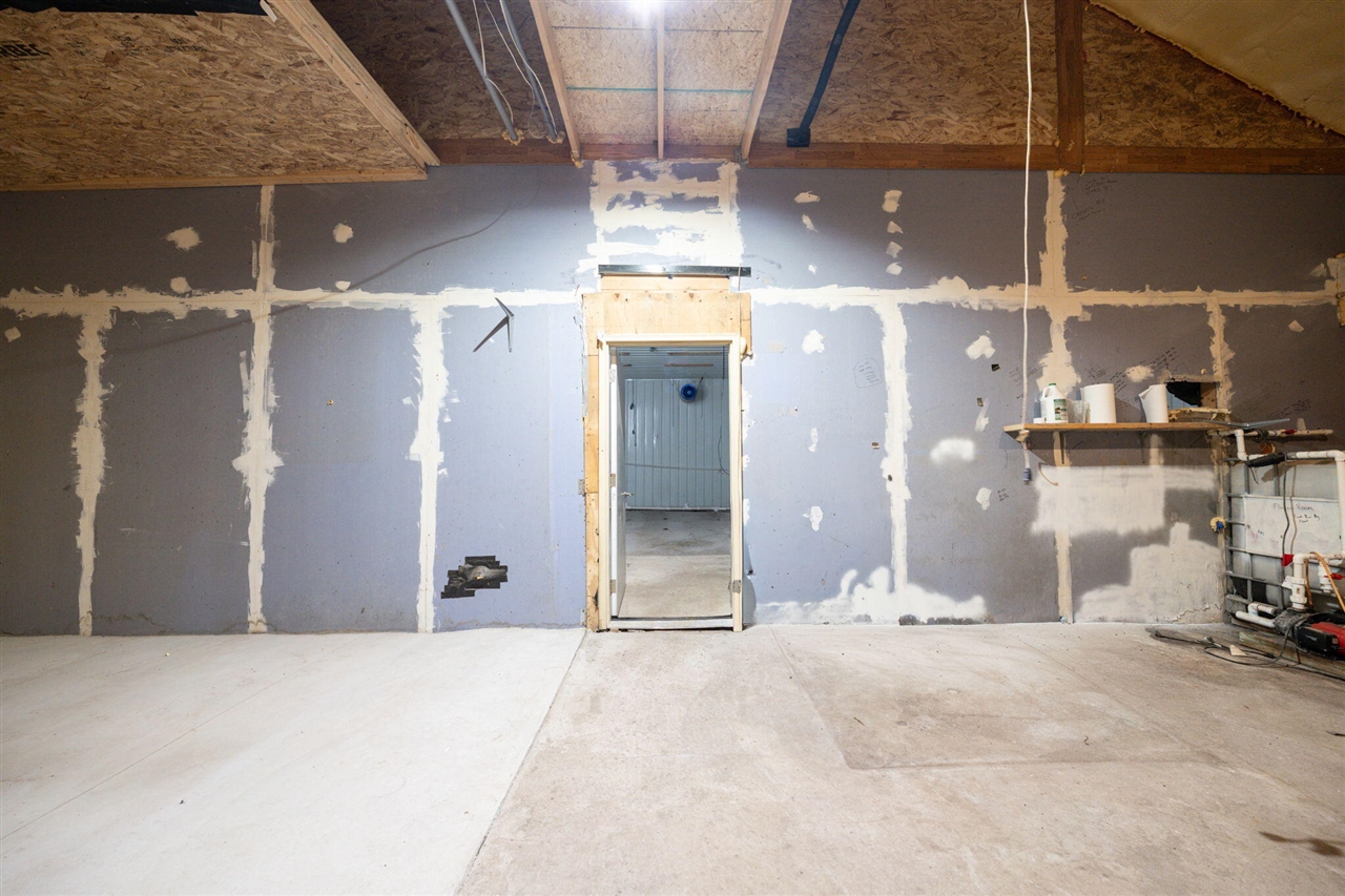 23105 Prickett Property Photo 13