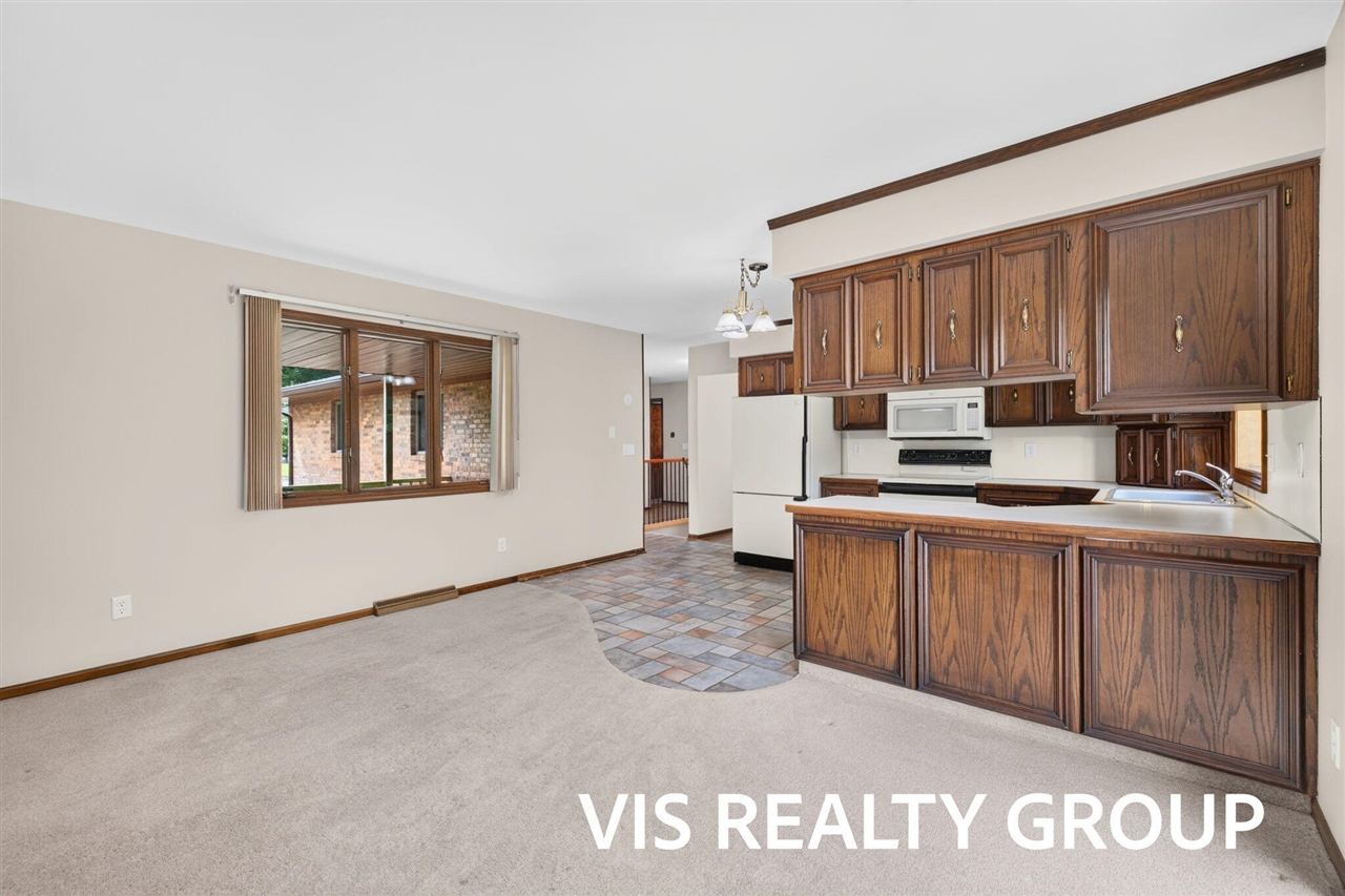 7645 Carefree Drive Property Photo 15