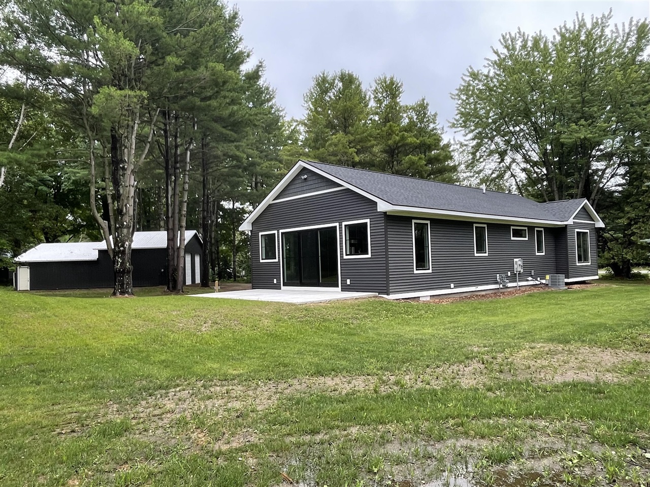 8279 Cherry Avenue Property Photo 4
