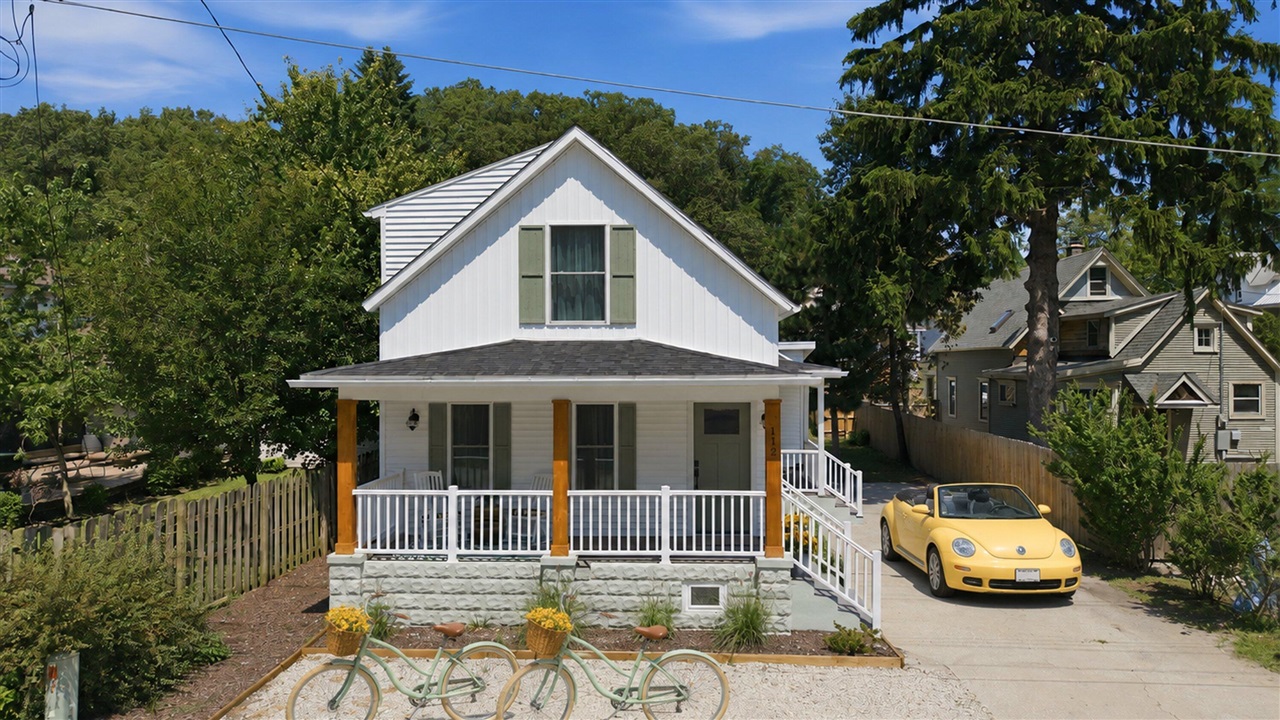112 Blaine Street Property Photo 1