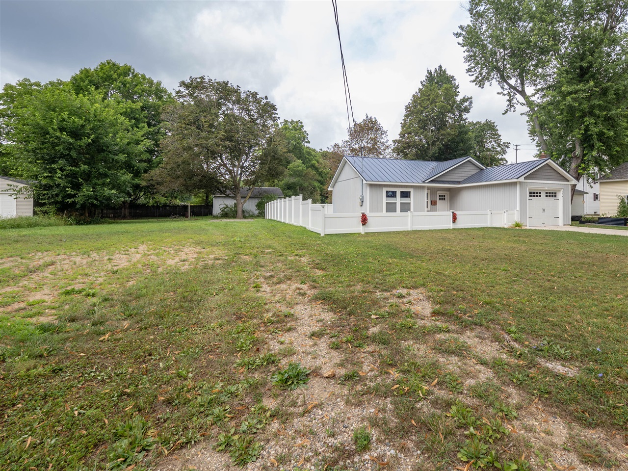 314 S Linden Street Property Photo 4