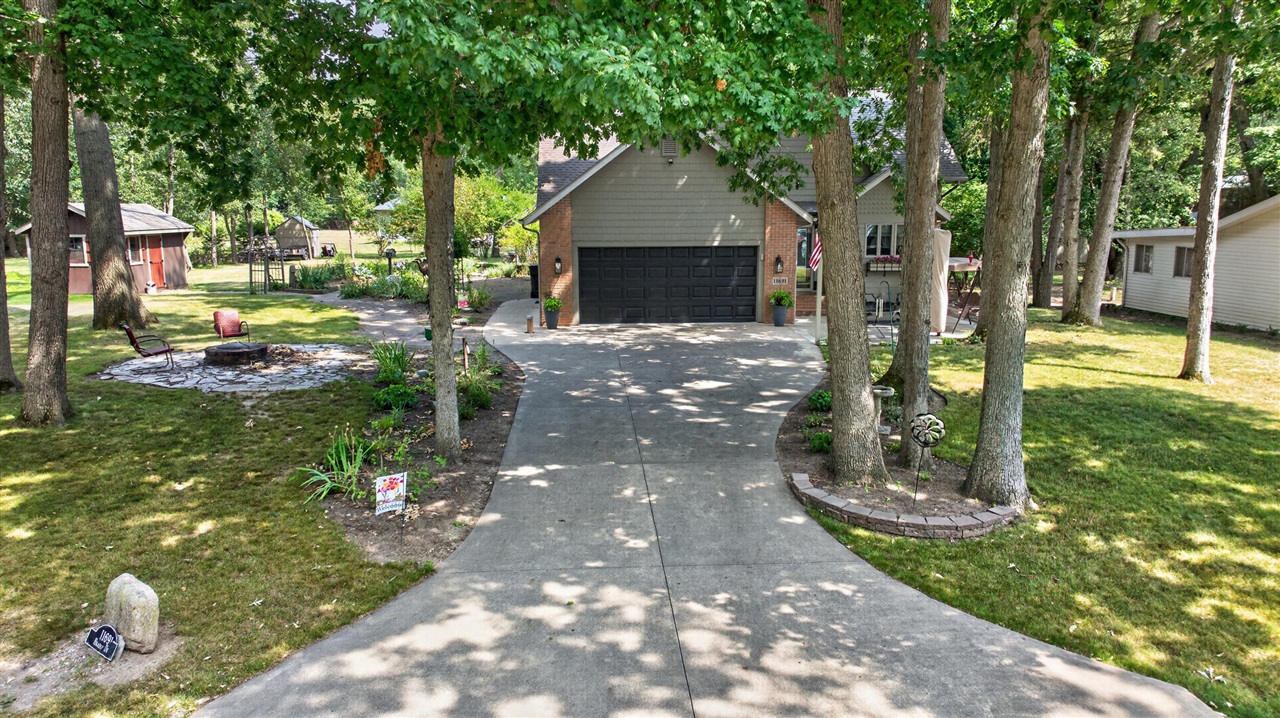 11691 Bradley Drive Property Photo 5