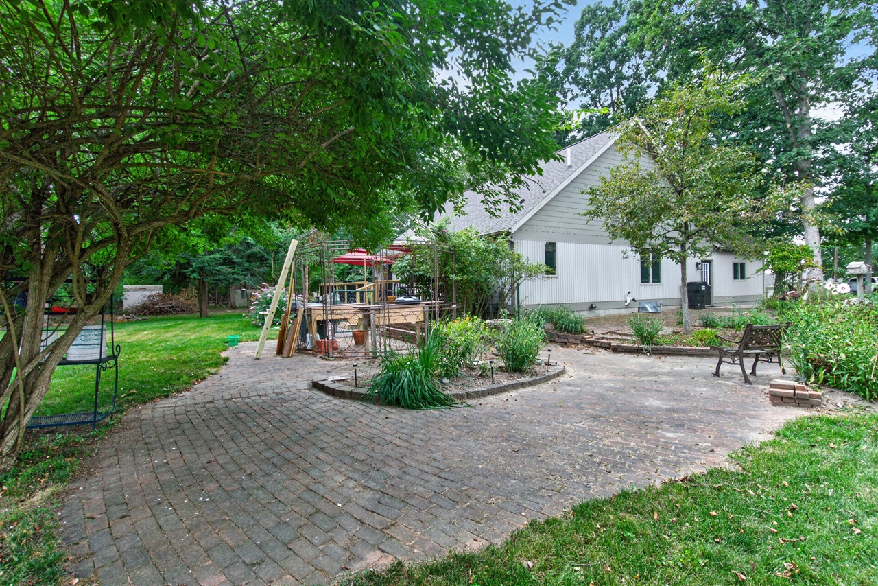 11691 Bradley Drive Property Photo 15