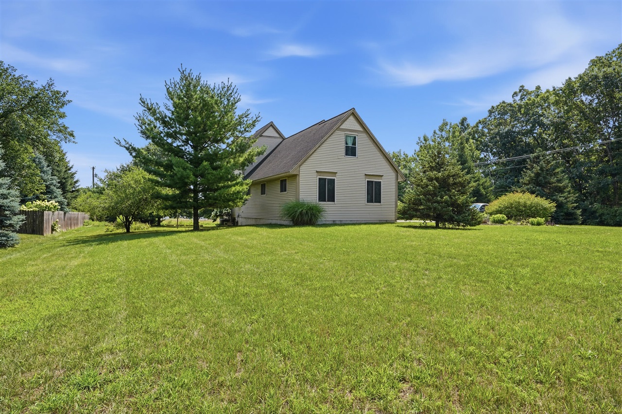 5983 Munger Road Property Photo 3