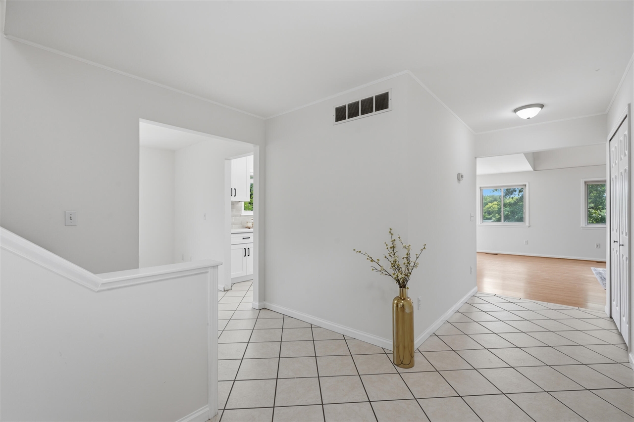 5983 Munger Road Property Photo 4