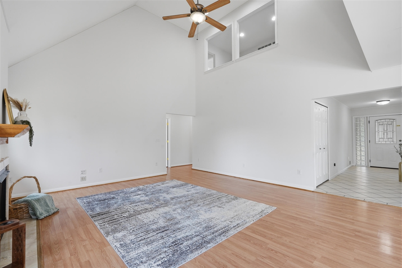 5983 Munger Road Property Photo 7