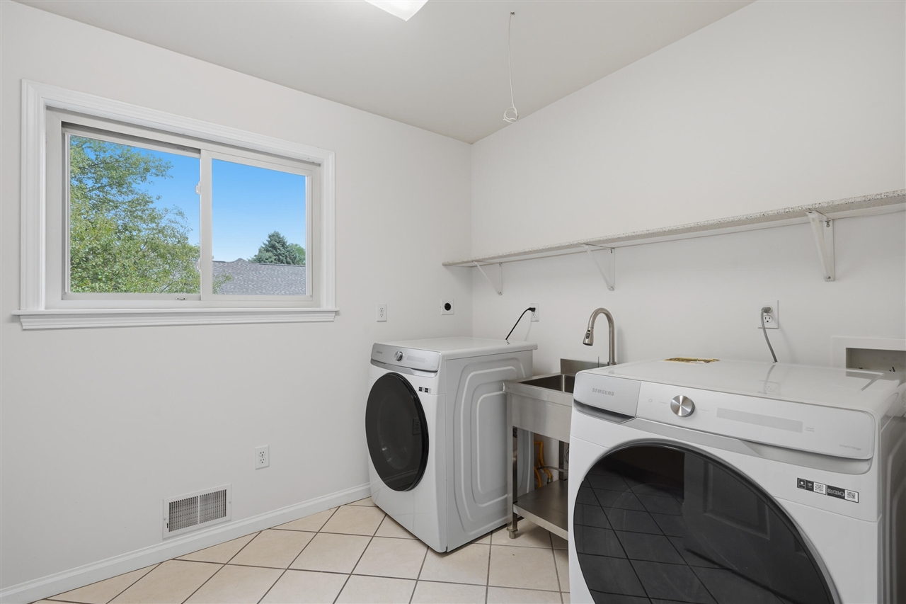 5983 Munger Road Property Photo 19
