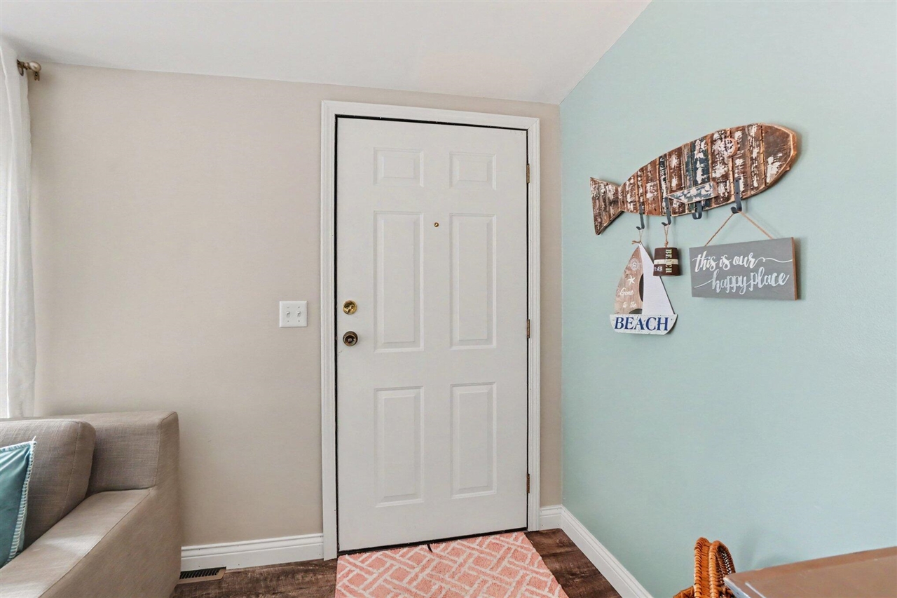 533 Humphrey Street Property Photo 4