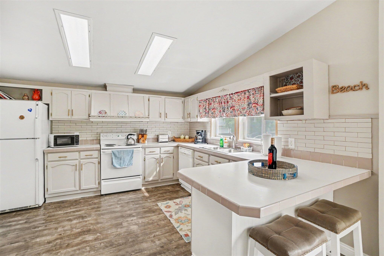 533 Humphrey Street Property Photo 10