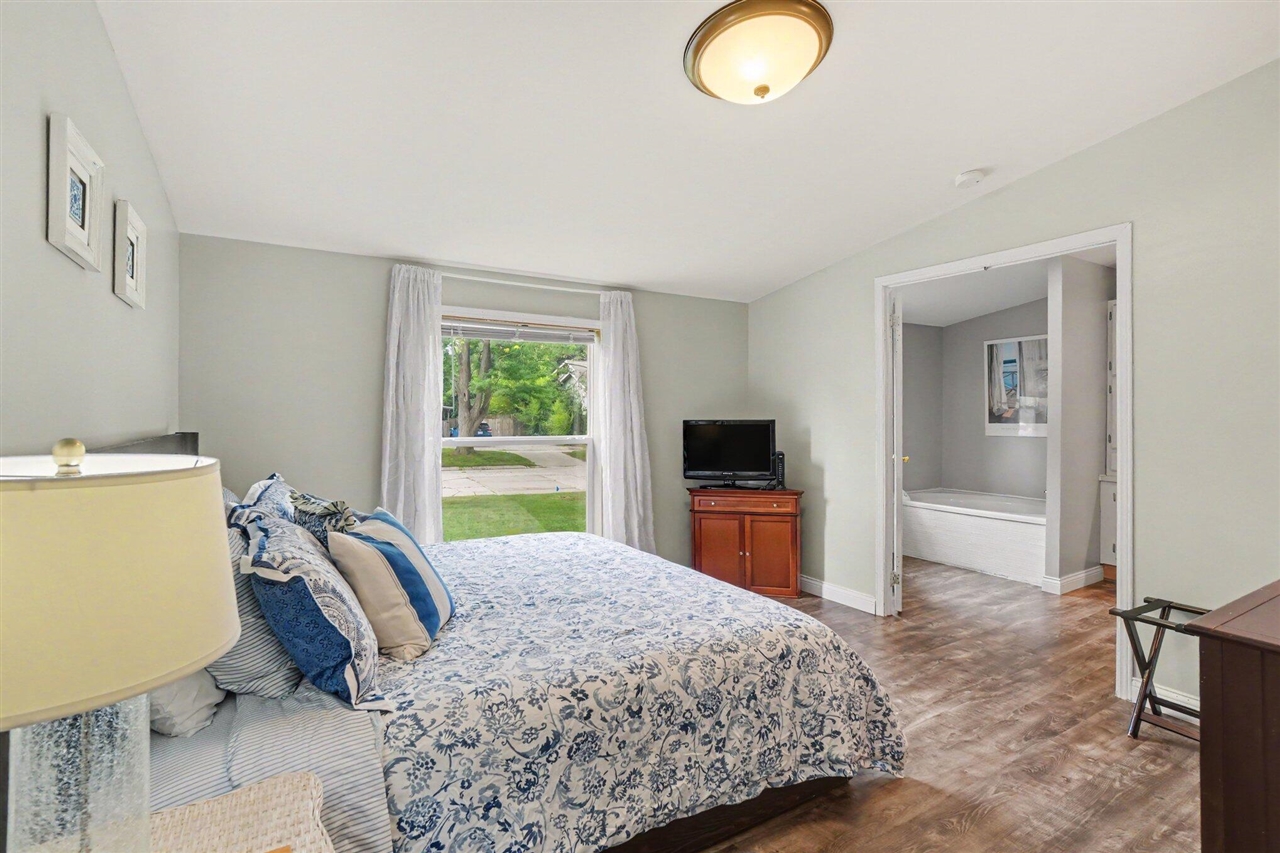 533 Humphrey Street Property Photo 13