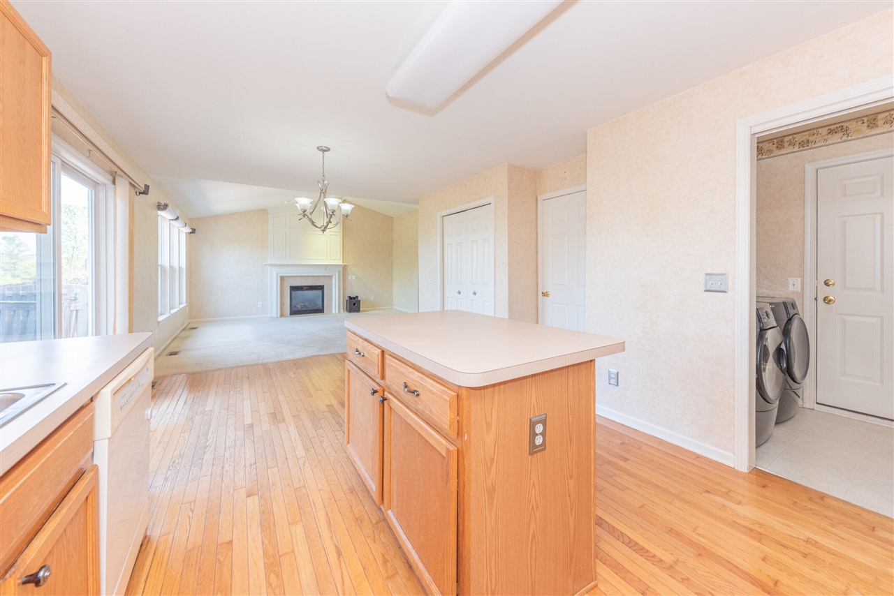 7575 Warwick Drive Property Photo 14