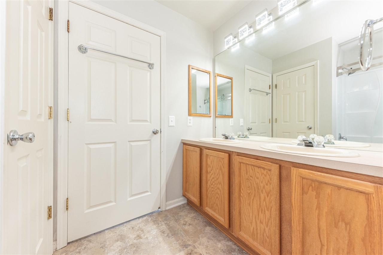 7575 Warwick Drive Property Photo 21