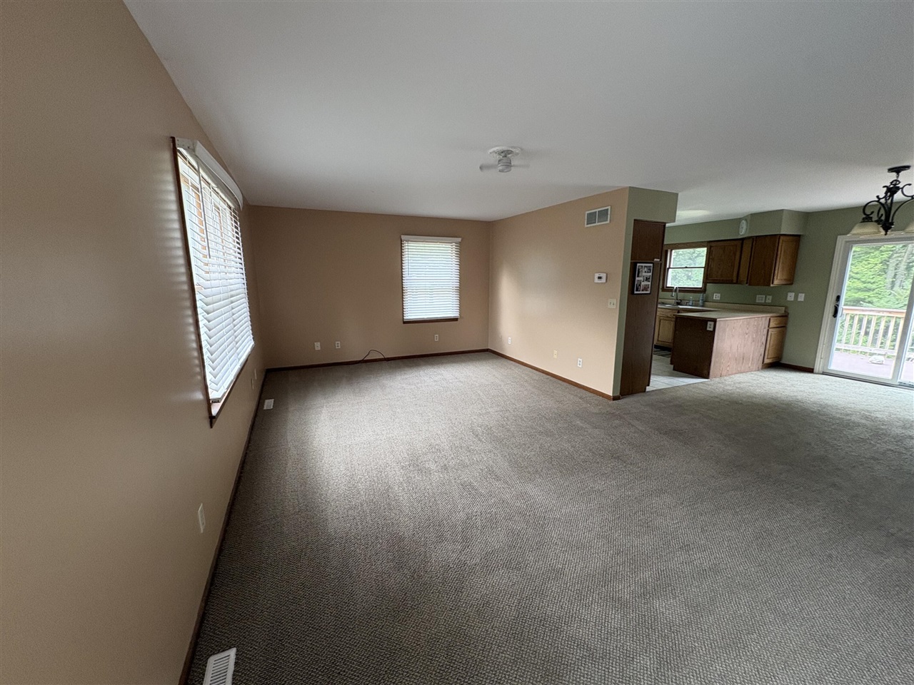 3501 W Circle Drive Property Photo 3
