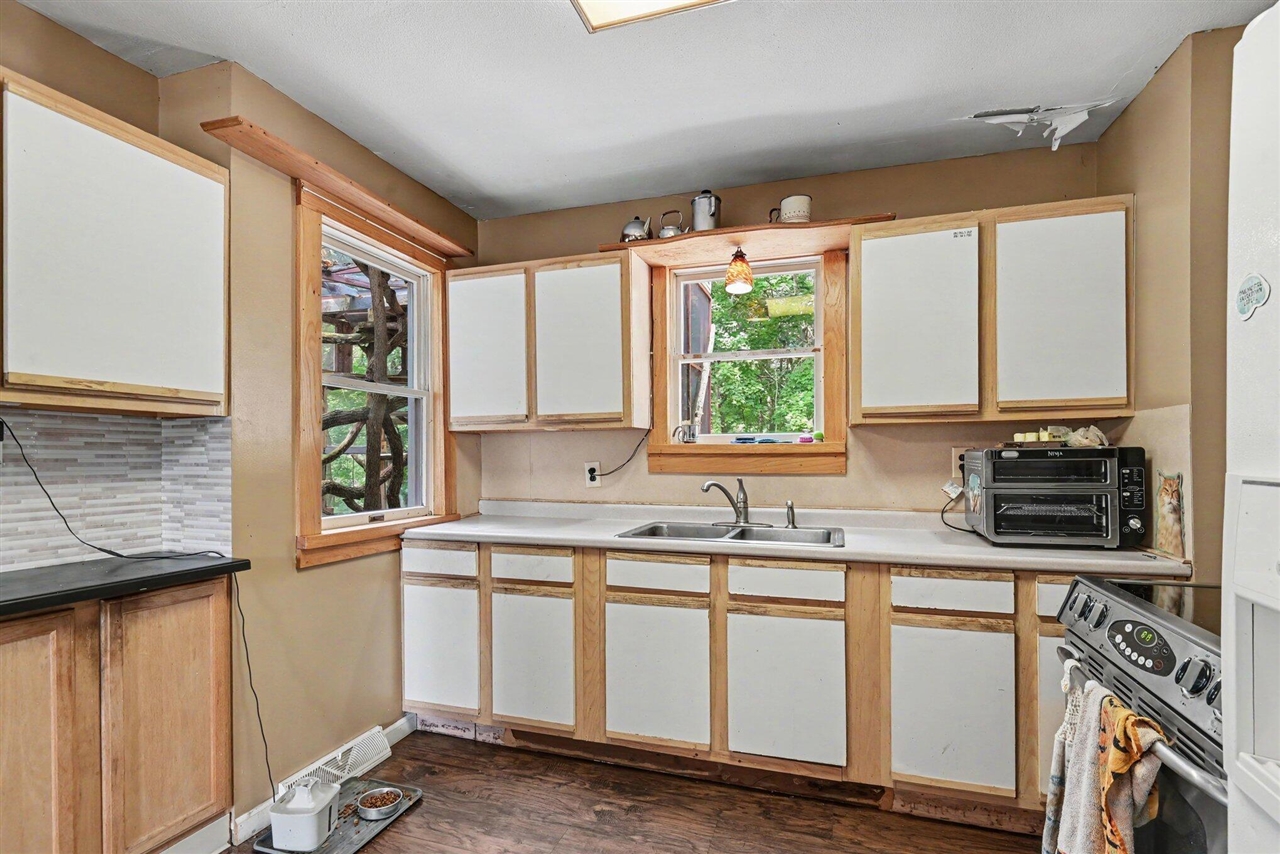 14525 Lakeshore Avenue Property Photo 7