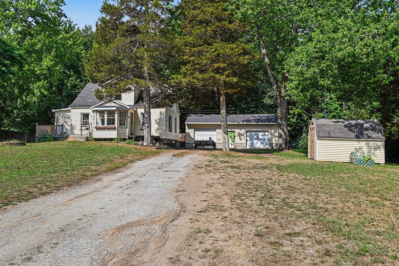14525 Lakeshore Avenue Property Photo 21