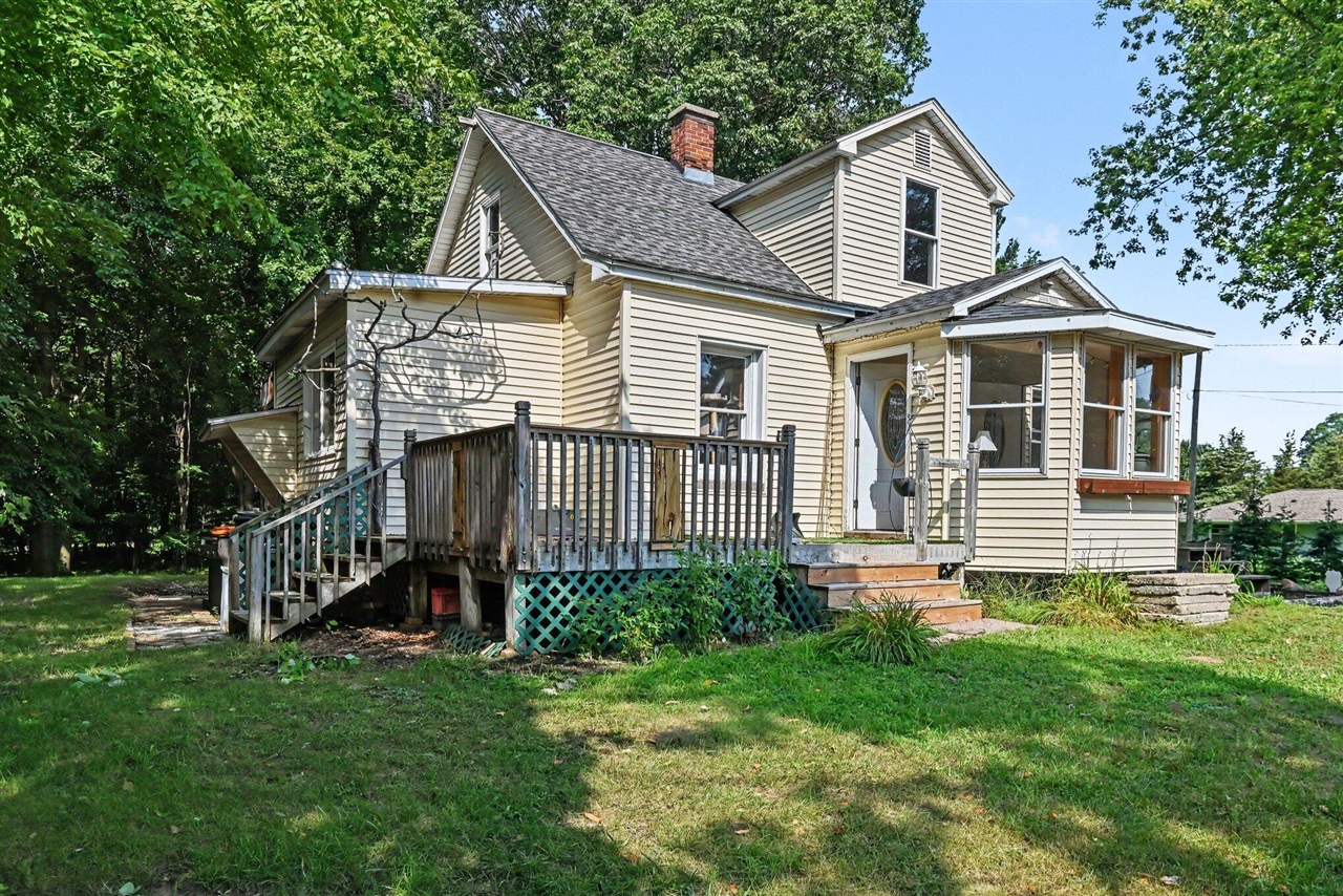 14525 Lakeshore Avenue Property Photo 24