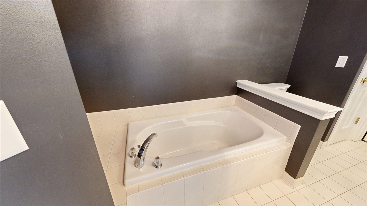 5615 Hampshire Lane Property Photo 16