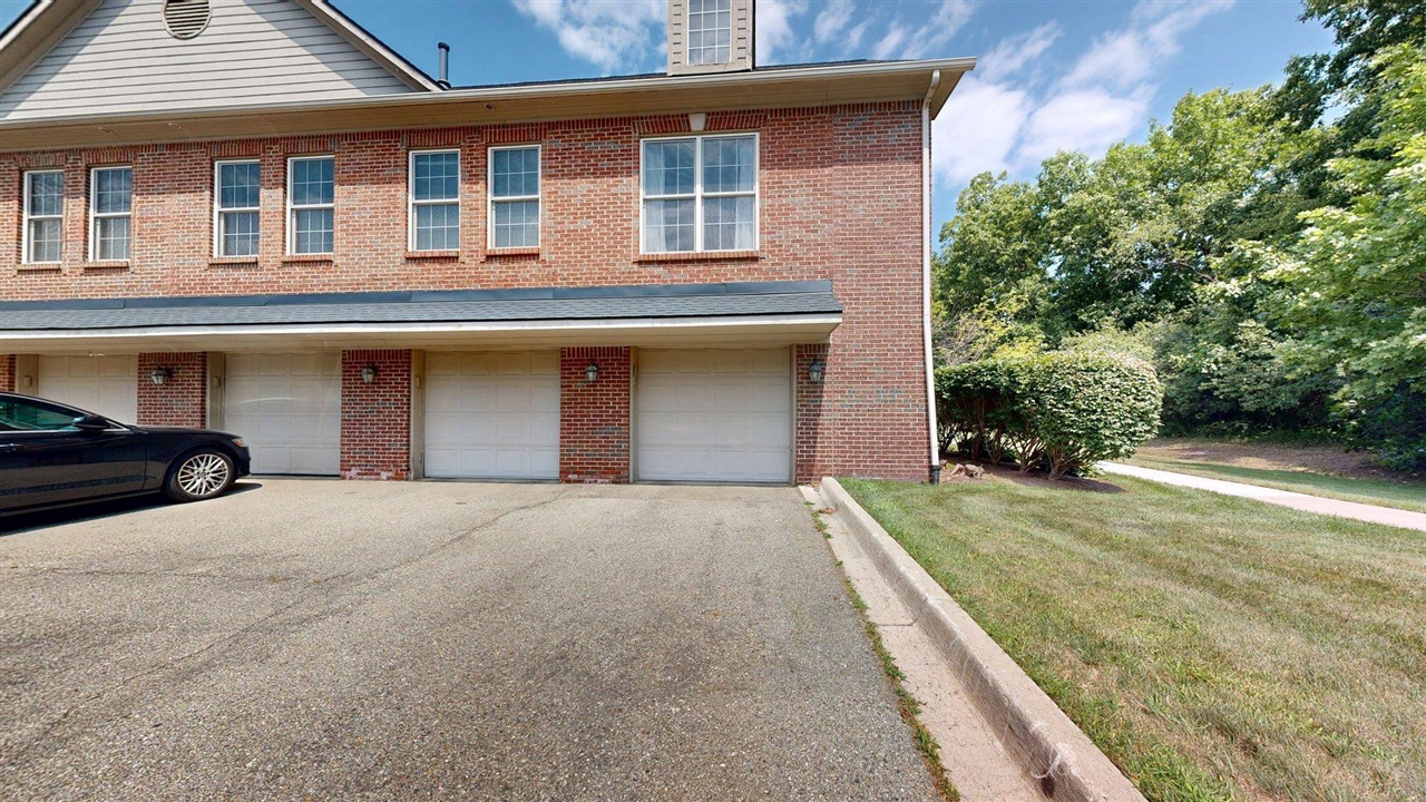 5615 Hampshire Lane Property Photo 23