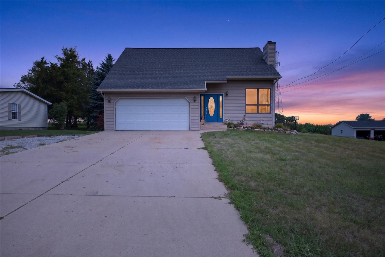 268 Somerset Drive Property Photo 1