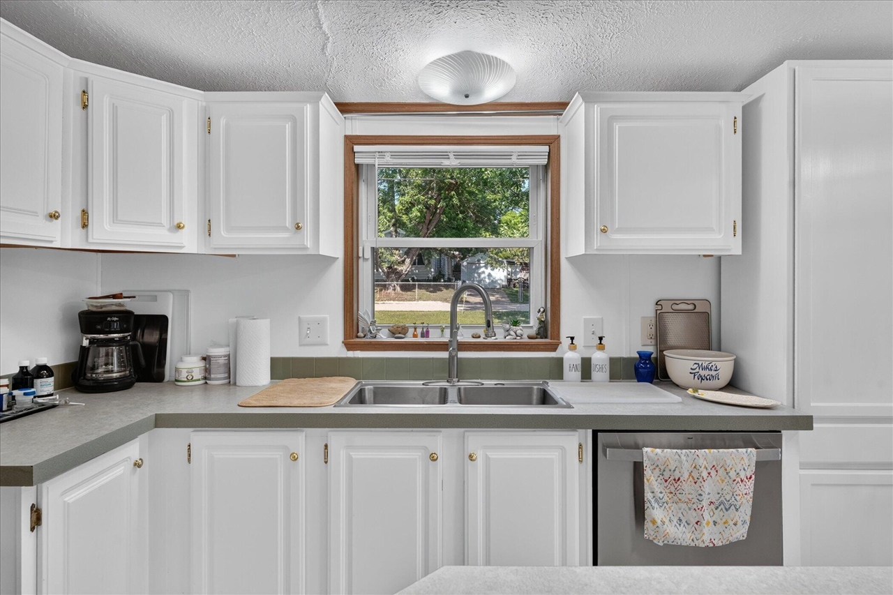 3280 Carlton Boulevard Property Photo 12
