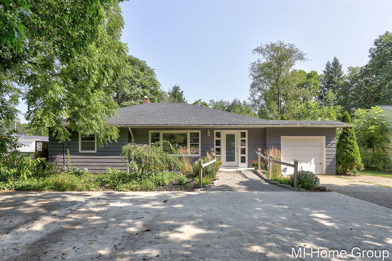 252 Thomas Street Property Photo 1