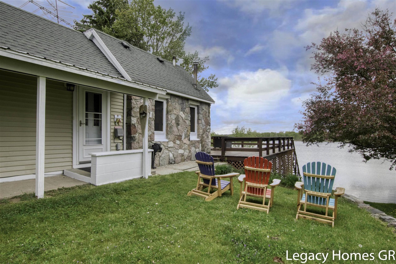 762 Parkwood Drive Property Photo 1