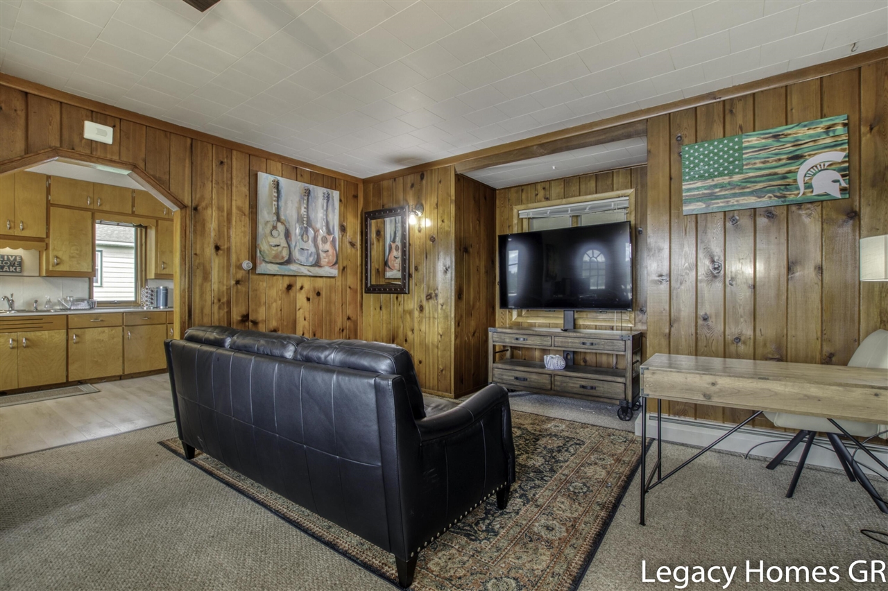 762 Parkwood Drive Property Photo 12