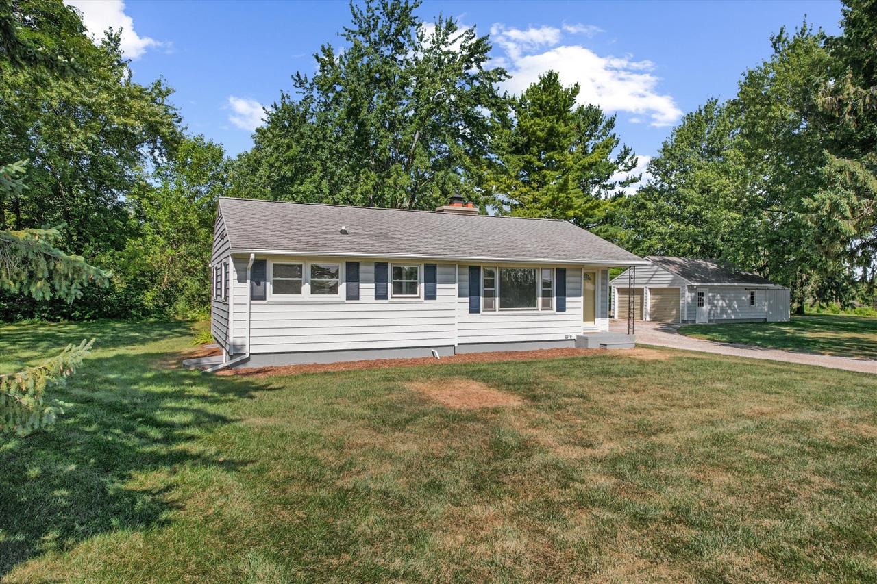 6737 Vreeland Road Property Photo 1