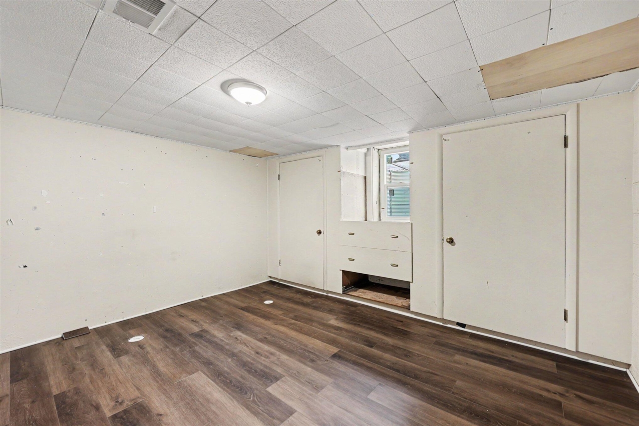 1597 Greenview Drive Property Photo 15