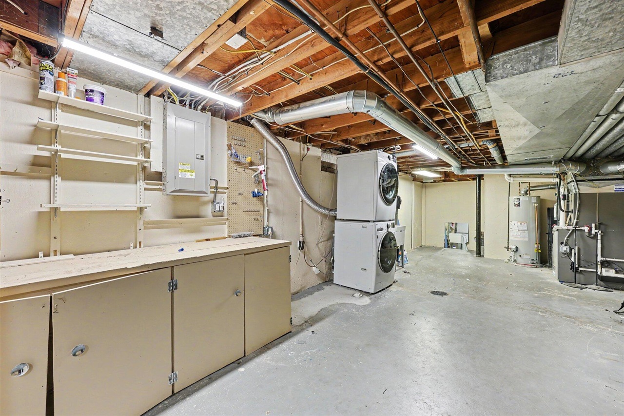 1597 Greenview Drive Property Photo 22
